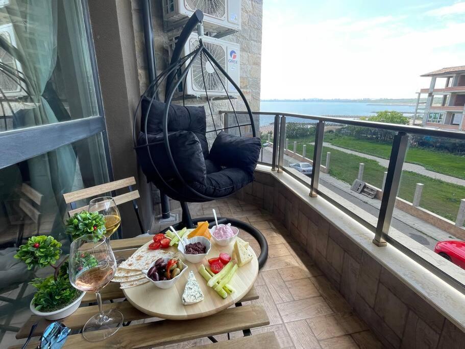 Brand New First Line Sea View 2 Bedroom Apartment Burgaz Dış mekan fotoğraf